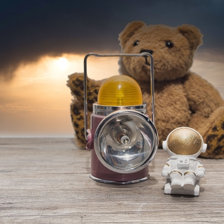 Rosa Handlampe: British Empire -Dualbetrieb- gelbe Signalleuchte und Scheinwerfer -getrennt schaltbar, Akkubetrieb und LED Aufrüstung  - 9E3