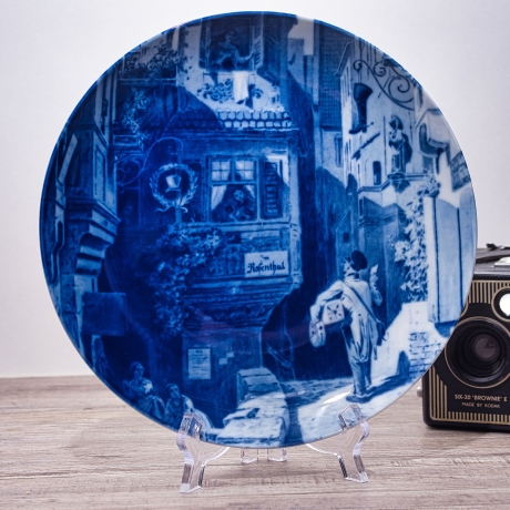 Sammelteller Berlin Design - Serie: Carl Spitzweg - Postbote  - blaues Porzellan  - Auflage 5.000 - Made in Germany - 9E2 - TOP Zustand