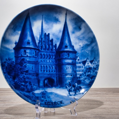 Sammelteller, Städteteller: Lübeck - Berlin Design - blaues Porzellan  - Made in Germany - mit Karton - 8E2 - TOP Zustand
