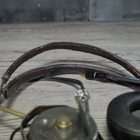 Kopfhörer Neufeldt&Kuhnke , Modell UR-2 aus ca. 1920, unbekannter Hersteller, modern aufbereitet, mit Holzkiste, Limitierte Auflage 4/200