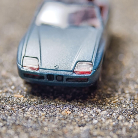 Herpa BMW Z1 Modellauto in blau metallic – Maßstab 1:87 – Perfektes Sammlerstück für BMW-Fans und Modellauto-Liebhaber H0 1/87