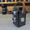 Plascaflex Rollfilmkamera aus den 1950er Jahren in überraschend gutem Zustand. Alles funktioniert. Blende, Verschluss und Sucher geprüft.