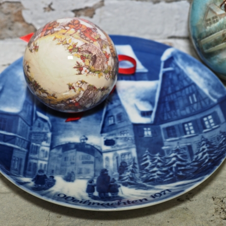 Weihnachtsteller - 1971: Rothenburg ob der Tauber - von Berlin Design - blaues Porzellan - begrenzte Auflage - Made in West Germany (8F)