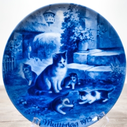 Sammelteller Muttertag: 1975 Katzen - Berlin Design - blaues Porzellan  - Made in West Germany - 19,5 cm - 8B3 - TOP Zustand