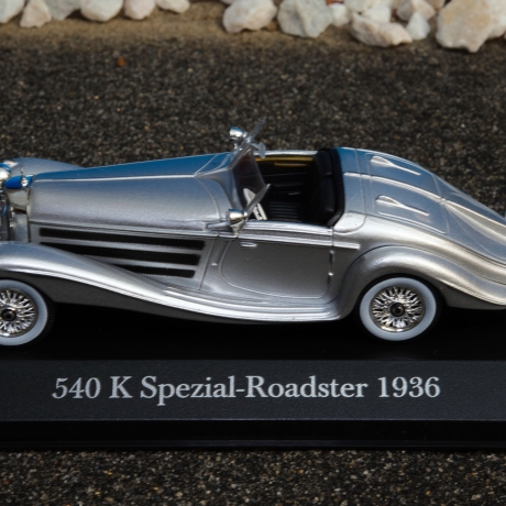 Automodell Mercedes Benz 540K - 1936, unbekannter Hersteller, Maßstab  1/50 in TOP Zustand mit Acrylglashaube (leichte Kratzer der Haube)