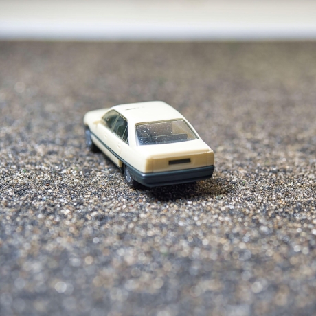 Herpa Opel Omega GLS in weiß, Zustand gut – Maßstab 1:87 – Perfektes Sammlerstück für Opel Fans und Modellbahn-Liebhaber H0 1/87