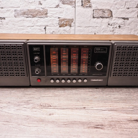 WiFi Tischradio Stralsund von RFT Robotron (DDR) umgebaut mit WIFI Streaming, Bluetooth, Airlino App für Apple iOS und Android - Upcycling