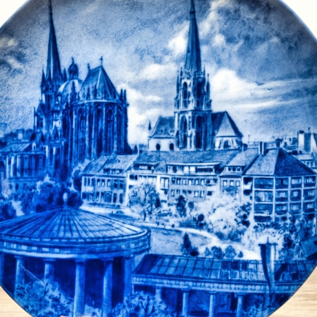 Sammelteller, Städteteller: Aachen - Berlin Design - blaues Porzellan  - Made in Germany - mit Karton - 8D1 - TOP Zustand