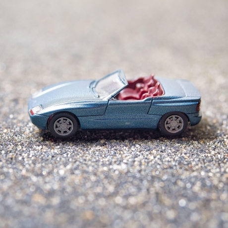 Herpa BMW Z1 Modellauto in blau metallic – Maßstab 1:87 – Perfektes Sammlerstück für BMW-Fans und Modellauto-Liebhaber H0 1/87