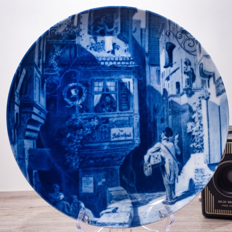 Sammelteller Berlin Design - Serie: Carl Spitzweg - Postbote  - blaues Porzellan  - Auflage 5.000 - Made in Germany - 9E2 - TOP Zustand