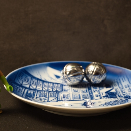 Weihnachtsteller - 1989: Hans Christian Andersen - Das alte Haus - Desiree Denmark Porzellan - Old Copenhagen blue - TOP Zustand (8F)