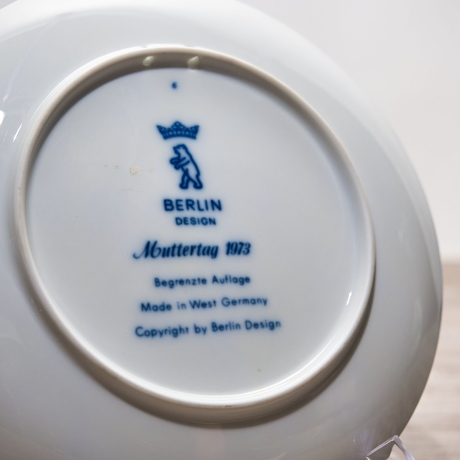 Sammelteller Muttertag: 1973 Enten - Berlin Design - blaues Porzellan  - Made in West Germany - 19,5 cm - 8B3 - TOP Zustand
