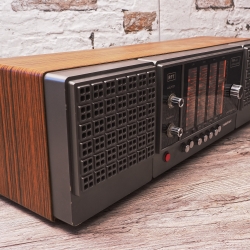 WiFi Tischradio Stralsund von RFT Robotron (DDR) umgebaut mit WIFI Streaming, Bluetooth, Airlino App für Apple iOS und Android - Upcycling