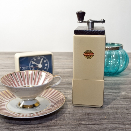 Leinbrock Ideal Mokka Reisekaffeemühle  Nr. 630: Gehäuse weiß lackiert, Funktion geprüft! Herstellung 07.08.1962 in der DDR (SRU)