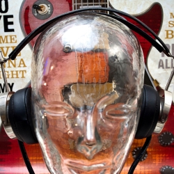 Kopfhörer (Heavy Duty, Outdoor) Neufeldt&Kuhnke, Modell SEY-2 aus ca. 1920, modern aufbereitet, mit Holzkiste, limitierte Auflage 2/200