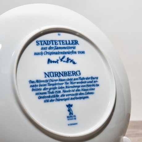Sammelteller, Städteteller: Nürnberg - Berlin Design - blaues Porzellan  - Made in Germany - mit Karton - 8C2 - TOP Zustand