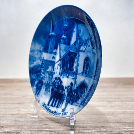 Weihnachtsteller - 1987: Weihnachtsabend in Goslar - Berlin Design - blaues Porzellan - begrenzte Auflage - Made in West Germany - (8C3)
