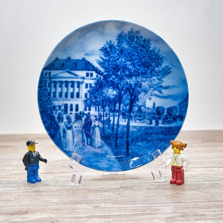 Sammelteller Berlin Design - Serie: Alt Hamburg - Die Esplanade um 1840 - blaues Porzellan  - Made in Germany - 9D1 - TOP Zustand