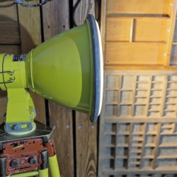 Upcycling einer ehemaligen TESLA Landebahn Lampe - Umbau zur Stehlampe mit Stativ