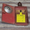Upcycling, aber Originalzustand : Vintage DAIMON 412 Taschenlampe in rot, ca. 1940 - 1950er Jahre (Umrüstung für Akkus)
