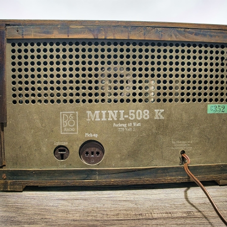 Universalstecker BOSU für Bang & Olufsen Röhrenradios wie Mini-Serie passend bis 6 qmm Kabel. Made in Germany (Antenne, TA/TB Zuspieler)