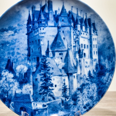 Sammelteller, Städteteller: Burg Eltz - Berlin Design - blaues Porzellan  - Made in Germany - mit Karton - 8C2 - TOP Zustand