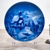 Weihnachtsteller - 1973: Heiligabend am Wendelstein - von Berlin Design - blaues Porzellan - begrenzte Auflage - Made in West Germany (8C3)