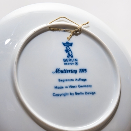 Sammelteller Muttertag: 1975 Katzen - Berlin Design - blaues Porzellan  - Made in West Germany - 19,5 cm - 8B3 - TOP Zustand