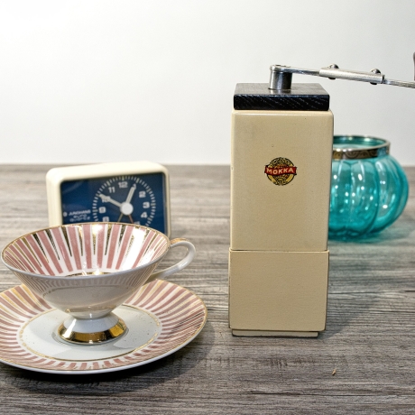 Leinbrock Ideal Mokka Reisekaffeemühle  Nr. 630: Gehäuse weiß lackiert, Funktion geprüft! Herstellung 07.08.1962 in der DDR (SRU)