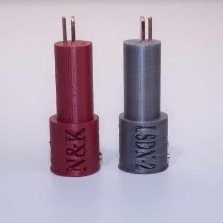Lautsprecherstecker Paar für HECO Lautsprecher mit DIN ähnlichem Anschluss (Strich Punkt) für Kabel bis zu 4 Quadrat Millimeter