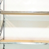 String Regal, Nuten Variante (Lübke, Vitsoe), vollständig restauriert, schwarze Leitern, 4 Böden inklusive. HxBxT 108cm x 60cm x 24cm