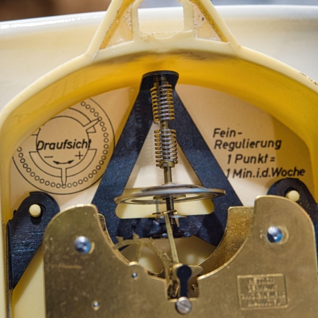 Wanduhr Hettich Schwebegang - 1950er Jahre - Keramik- mechanische analoge Küchenuhr