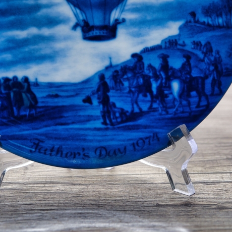 Sammelteller Father's day: 1974 - Aufstieg - Berlin Design - blaues Porzellan - Made in West Germany - 19,5 cm - 9E1 - TOP Zustand