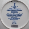Weihnachtsteller - 1997: Weihnachtskonzert vor Schloß Sanssouci, Berlin Design - blaues Porzellan -begrenzte Auflage - Made in Germany (8E3)