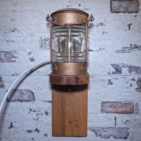 Außenwandleuchte, Schiffslampe, maritim, massiver Eichensockel, E14 Fassung, LED Filament Leuchtmittel, Unikat, Upcycling made in Germany