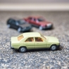 Herpa Mercedes 190E Modellauto in schilfgrün – Maßstab 1:87 – Perfektes Sammlerstück für Mercedes Fans und Modellauto-Liebhaber H0 1/87