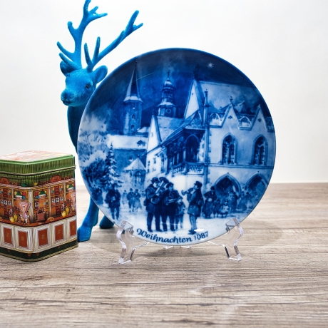Weihnachtsteller - 1987: Weihnachtsabend in Goslar - Berlin Design - blaues Porzellan - begrenzte Auflage - Made in West Germany - (8C3)