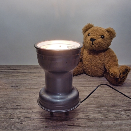 Tischlampe UNIKAT mit Zertifikat: Gokartfelge umgebaut zu einer Tischlampe- Handmade in Germany Top Geschenk für Racing Fans.