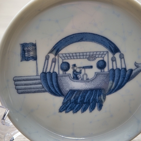 Sammelteller mit fantastischem Motiv der frühen Science Fiction und Sternenbildern - blau/weiß - außergewöhnliches Steampunk Motiv - 9B1