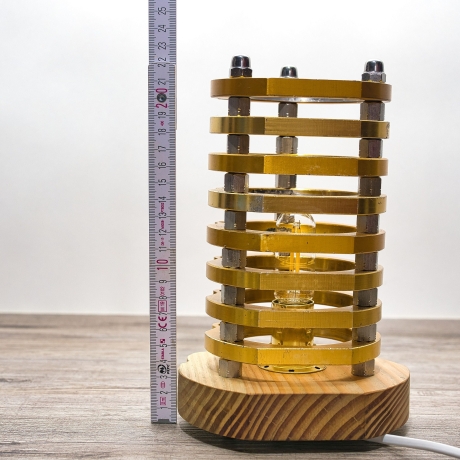 UNIKAT: Tischlampe aus Gokart Achslager Aufnahmen gebaut. Handmade in Germany! Einzelstück mit Zertifikat. Ideales Geschenk für Racing Fans