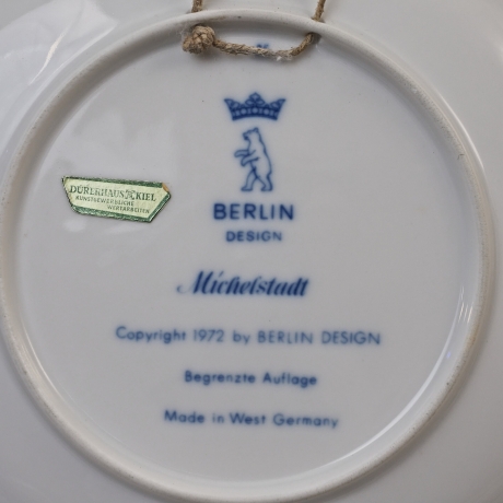 Weihnachtsteller - 1972: Michelstadt - von Berlin Design - blaues Porzellan - begrenzte Auflage - Made in West Germany - TOP Zustand (8E3)
