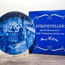 Sammelteller, Städteteller: Nürnberg - Berlin Design - blaues Porzellan  - Made in Germany - mit Karton - 8C2 - TOP Zustand
