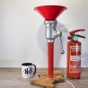 Kleinserie: Original Feuerwehr Spritze, Strahlrohr als Tischlampe, E27 Fassung, Euro Stecker, Schnurzwischenschalter, handgefertigter Fuß