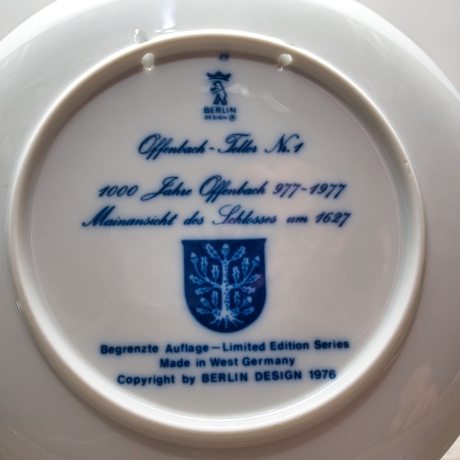 Sammelteller Berlin Design - Städteteller Offenbach - 1000 Jahre 977 - 1977 - blaues Porzellan - Made in Germany - 9D2 - TOP Zustand