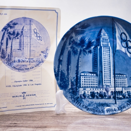 Sammelteller Berlin Design - Olympischen Spiele 1984 in Los Angeles - blaues Porzellan - Made in Germany - 9D1 - TOP Zustand