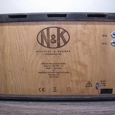 Röhrenradio Retromod: Melodia Radio mit Android Radio (Touchscreen Wifi, Bluetooth) umgebaut - 4 moderne Ground Zero Speaker - Einzelstück