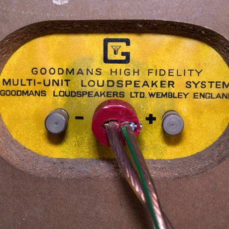 Lautsprecherstecker Paar für Goodmans Lautsprecher mit DIN ähnlichem Anschluss (Strichpunkt) für Kabel bis zu 4 Quadratmillimeter - LSDN-3