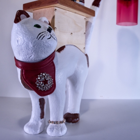 Katzentisch, das ideale Geschenk für alle die bei Familienfeiern im Abseits waren, absolutes Unikat