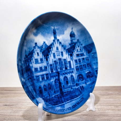 Sammelteller, Städteteller: Frankfurt am Main - Berlin Design - blaues Porzellan  - Made in Germany - mit Karton - 8B1 - TOP Zustand
