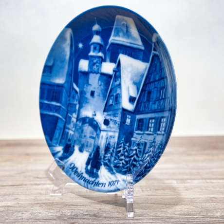 Weihnachtsteller - 1971: Rothenburg ob der Tauber - von Berlin Design - blaues Porzellan - begrenzte Auflage - Made in West Germany (8C3)